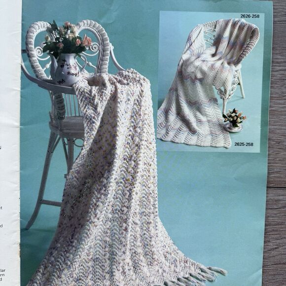 Winkin Blinkin Nod Baby Afghans Patterns Crochet Knit 18 Patterns Bernat #258 - Picture 4 of 6